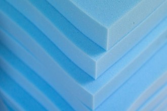 foto-familia-espuma-poliuretano-planxes-1200x800